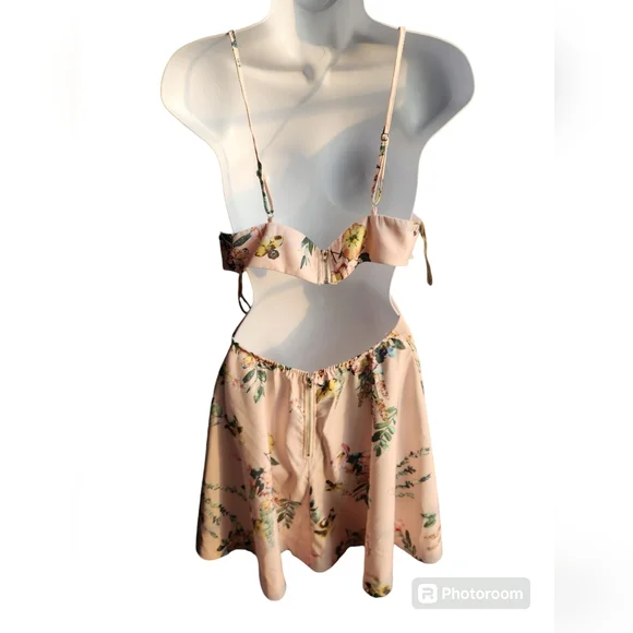 L’atiste Pink Floral Cut Out Dress Juniors Size L - Picture 2 of 3